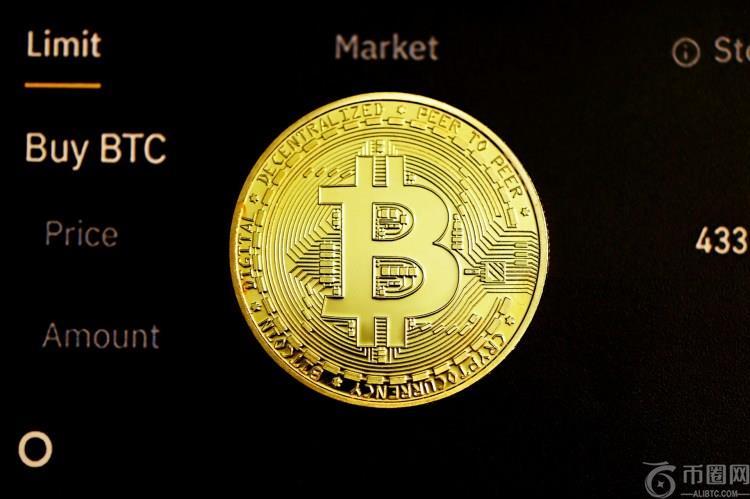 比特币在散户支持下维持 117,500 美元，而鲸鱼保持沉默——值得担忧吗？
