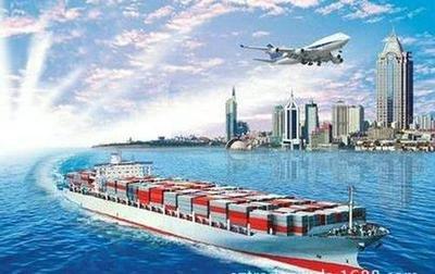进出口贸易中负责办理国际货物运输报关报检业务的是谁
